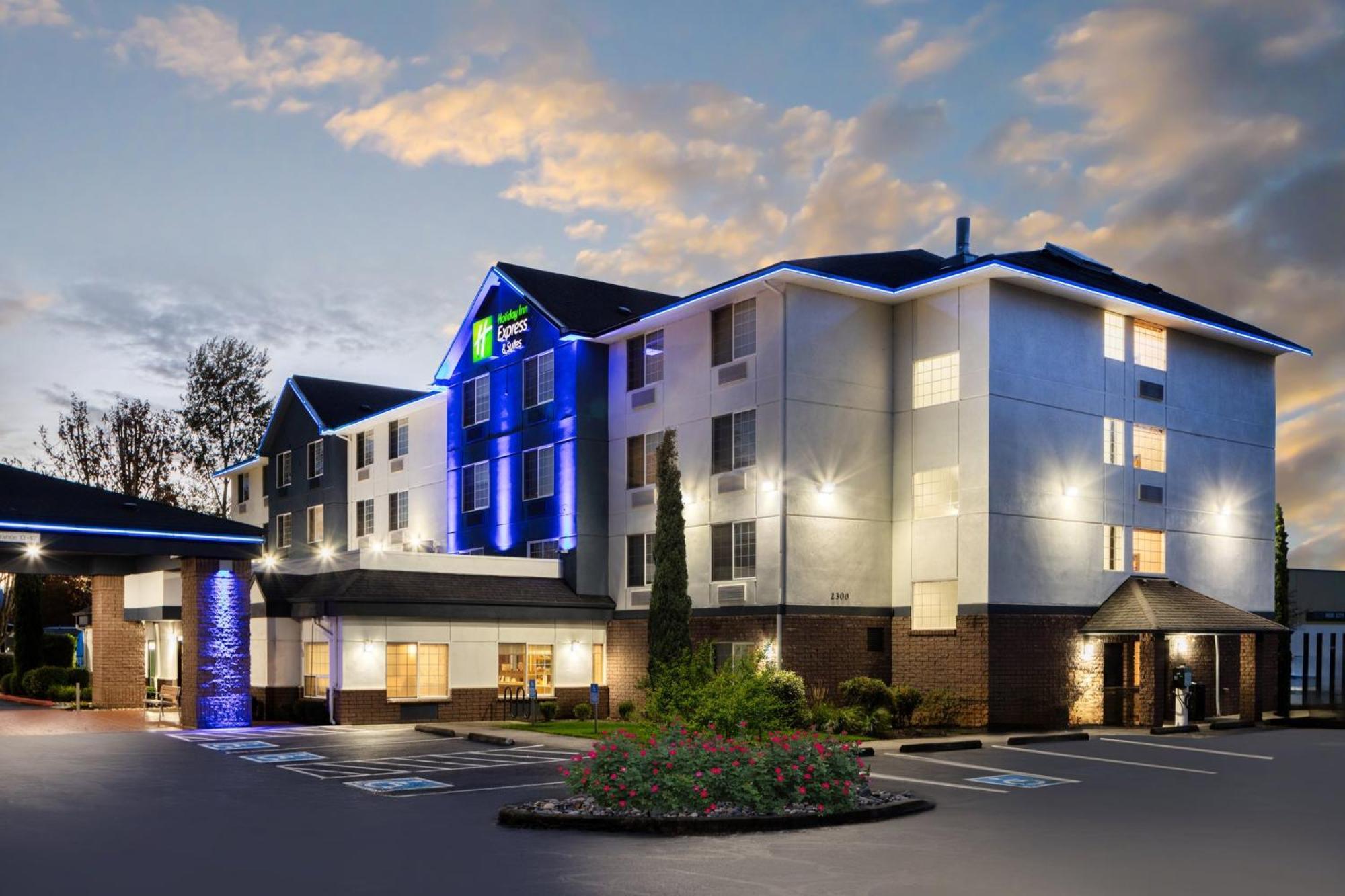 Holiday Inn Express Hotel & Suites Portland - Jantzen Beach By Ihg Exterior foto