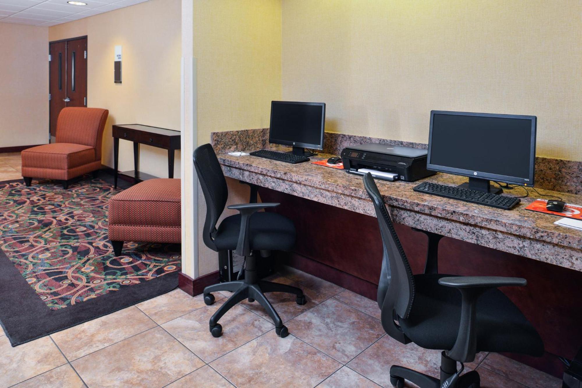 Holiday Inn Express Hotel & Suites Portland - Jantzen Beach By Ihg Exterior foto